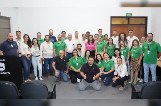 Alvorada John Deere Colhendo Ideias